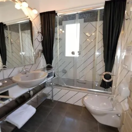 9 Hamman Sauna Piscine Chauffee Poss Ζουάν λε Πιν