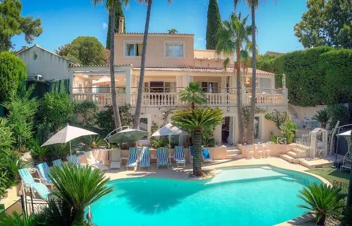 Hamman Sauna Piscine 9 *