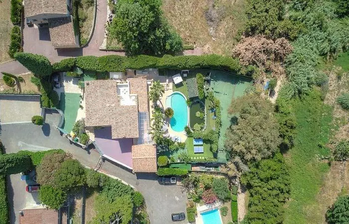 Hamman Sauna Piscine 9 *